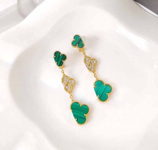 2022 luxury quality charm dangle drop earring nature malachite stone and diamonds three flowers design in 18k gold plated have box stamp ps4, Silver
2022 luxury quality charm dangle drop earring nature malachite stone and diamonds three flowers design in 18k gold plated have box stamp ps4, Silver