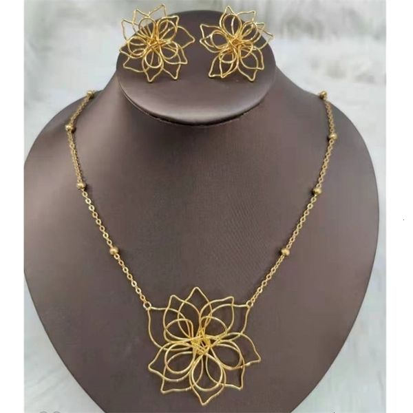 wedding jewelry sets african gold plated flower beads pendant necklace and earrings 2pcs for dubai weddings party birthday gifts 221115, Slivery;golden
wedding jewelry sets african gold plated flower beads pendant necklace and earrings 2pcs for dubai weddings party birthday gifts 221115, Slivery;golden