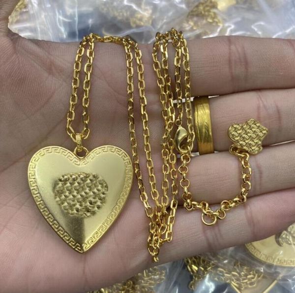 fashion new designed pendant hollow out greca grecamania women039s chain necklace banshee medusa head portrait 18k gold plated 3728287, Silver
fashion new designed pendant hollow out greca grecamania women039s chain necklace banshee medusa head portrait 18k gold plated 3728287, Silver