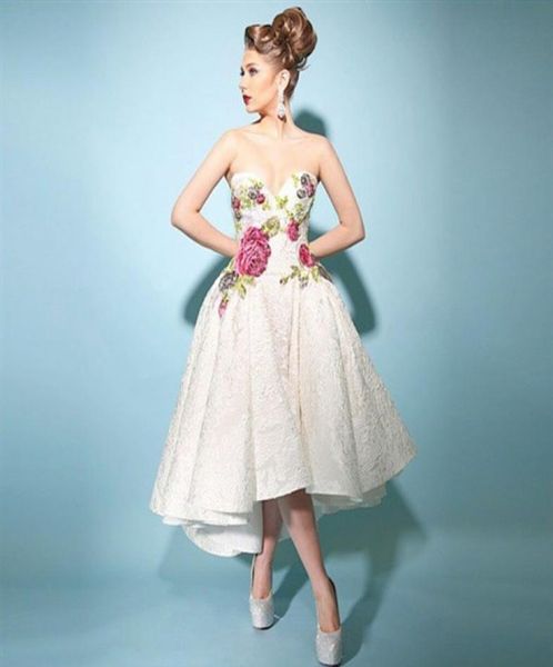 2018 ball gown hilo prom dresses with sweetheart neckline tea knee length sleeveless lace flowers elegant sweety party evening go9965469, Black;red
2018 ball gown hilo prom dresses with sweetheart neckline tea knee length sleeveless lace flowers elegant sweety party evening go9965469, Black;red