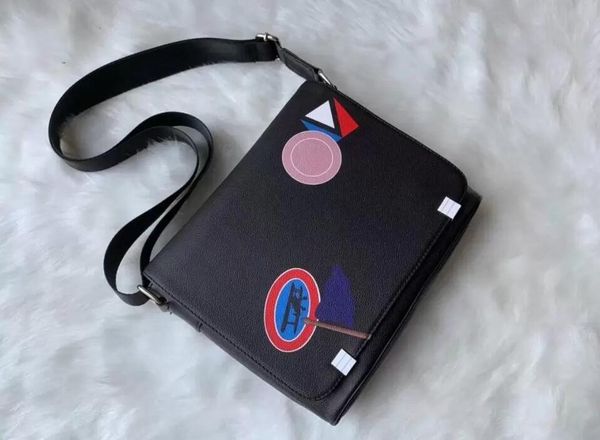 designers mens crossbody bags shoulder bag famous classic fashion men messenger bags cross body school bookbag size 22x26x8cm
designers mens crossbody bags shoulder bag famous classic fashion men messenger bags cross body school bookbag size 22x26x8cm