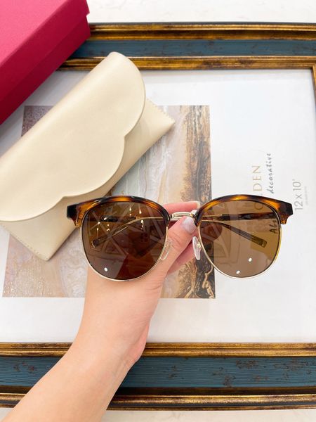 womens sunglasses for women men sun glasses mens 932 fashion style protects eyes uv400 lens with random box and case, White;black
womens sunglasses for women men sun glasses mens 932 fashion style protects eyes uv400 lens with random box and case, White;black