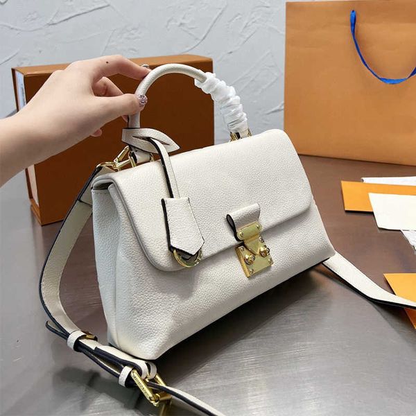 evening bags 2022 luxurys designers bags messenger handbag plain leather classic ladies lock flap cosmetic shoulder bag 3 colors medium size
evening bags 2022 luxurys designers bags messenger handbag plain leather classic ladies lock flap cosmetic shoulder bag 3 colors medium size