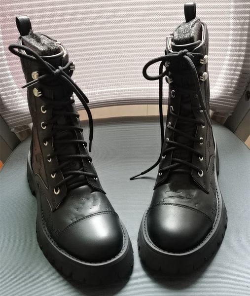 2023 new motorcycle boots knight boots aggressive thick bottom muffin lovers' lace up rivet mesh red same size 42-43, Black
2023 new motorcycle boots knight boots aggressive thick bottom muffin lovers' lace up rivet mesh red same size 42-43, Black
