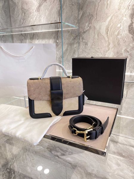 star identical luxury designer shoulder bags organ bag messenger bag fashion handbag clamshell purse with built-in compartments
star identical luxury designer shoulder bags organ bag messenger bag fashion handbag clamshell purse with built-in compartments