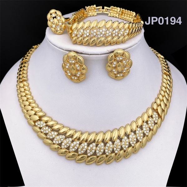 wedding jewelry sets design brazil gold color for women dubai fashion necklace earrings ring bracelet set bride party gift 221115, Slivery;golden
wedding jewelry sets design brazil gold color for women dubai fashion necklace earrings ring bracelet set bride party gift 221115, Slivery;golden