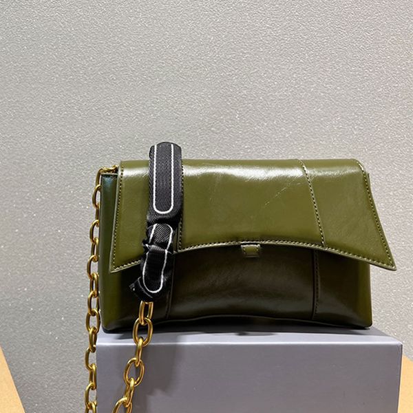 chains shoulder bag crossbody bag flap handbag women purse leather half moon lady wallets metal letter hasp plain hobos cross body wallet de
chains shoulder bag crossbody bag flap handbag women purse leather half moon lady wallets metal letter hasp plain hobos cross body wallet de
