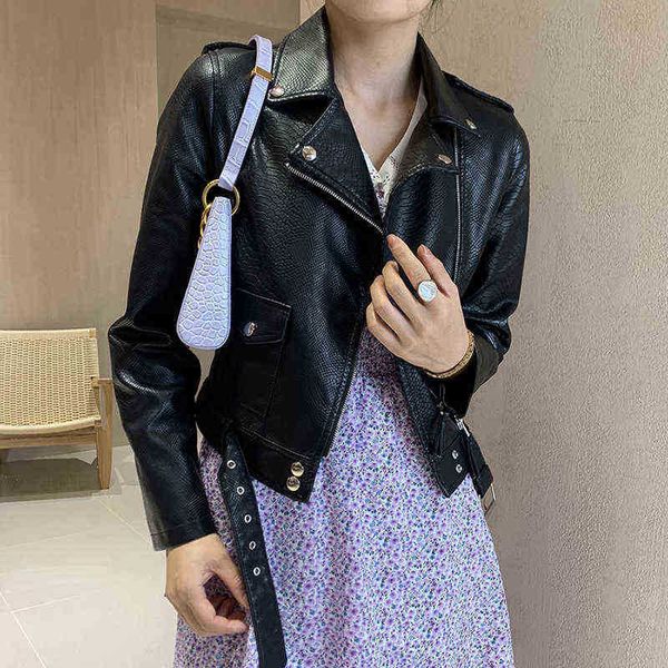 black leather jacket women runaway spring autumn new fashion snake pattern motorcycle biker leather jacket ladies short jackets j220727
black leather jacket women runaway spring autumn new fashion snake pattern motorcycle biker leather jacket ladies short jackets j220727