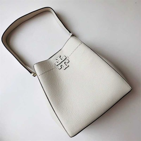handbags t0ryburchs designer cowhide single diagonal span fashion leisure tote deformation bucket women's bag shoulder crossbody bag
handbags t0ryburchs designer cowhide single diagonal span fashion leisure tote deformation bucket women's bag shoulder crossbody bag