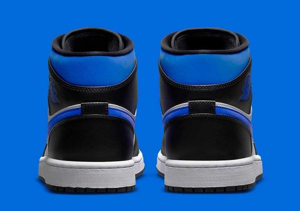 shoes jumpman 1 mid racer blue/black/white grade school gs sneakers original box accessories
shoes jumpman 1 mid racer blue/black/white grade school gs sneakers original box accessories