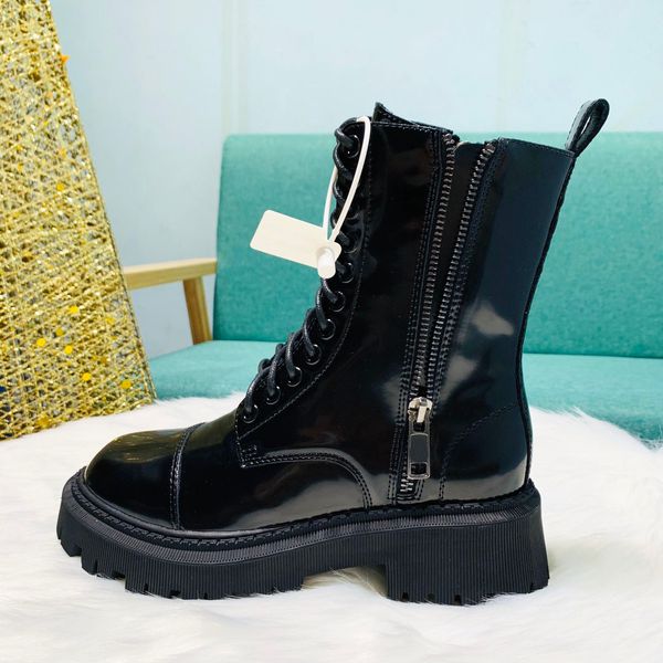 luxury paris boots smooth calfskin tractor 20mm lace-up boot womens shoes matte shiny skin winter high fashion women designer booties outdoo, Black
luxury paris boots smooth calfskin tractor 20mm lace-up boot womens shoes matte shiny skin winter high fashion women designer booties outdoo, Black