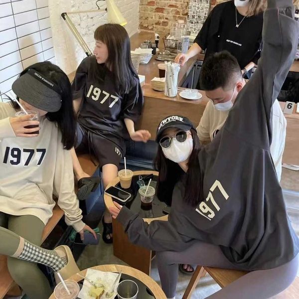 designer mens womens hoodie essentialss sweatshirts winter sweaters fear god double line casual 1977 bodysuit round neck brand clothes, Black
designer mens womens hoodie essentialss sweatshirts winter sweaters fear god double line casual 1977 bodysuit round neck brand clothes, Black