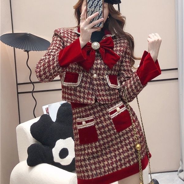 two piece dress autumn winter elegant tweed plaid skirt sets women sweet chic pearl bow woolen jackets mini skirts suit korean female outfit, White
two piece dress autumn winter elegant tweed plaid skirt sets women sweet chic pearl bow woolen jackets mini skirts suit korean female outfit, White