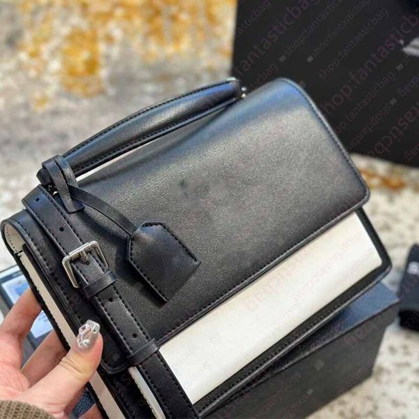 fashion designer y sunset satchel shoulder bag envelope women underarm square flap clutch medal chain handbag cross body hobo messenger pu l
fashion designer y sunset satchel shoulder bag envelope women underarm square flap clutch medal chain handbag cross body hobo messenger pu l