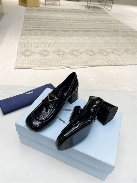 designer luxury women casual shoes chocolate monolith brogue black leather platform loafer creeper lace up flat with original box
designer luxury women casual shoes chocolate monolith brogue black leather platform loafer creeper lace up flat with original box