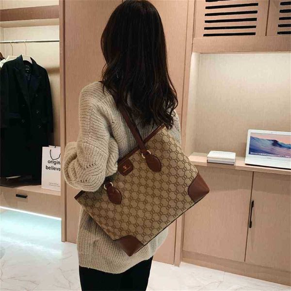 large capacity portable shopping bag female new fashion canvas leisure commuting one shoulder tote bag purse black friday
large capacity portable shopping bag female new fashion canvas leisure commuting one shoulder tote bag purse black friday