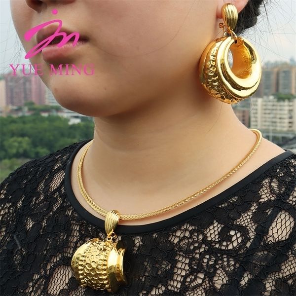 wedding jewelry sets ym for women trendy necklace and earrings copper pendant brazilian dubai 18k gold color for party 221115, Slivery;golden
wedding jewelry sets ym for women trendy necklace and earrings copper pendant brazilian dubai 18k gold color for party 221115, Slivery;golden