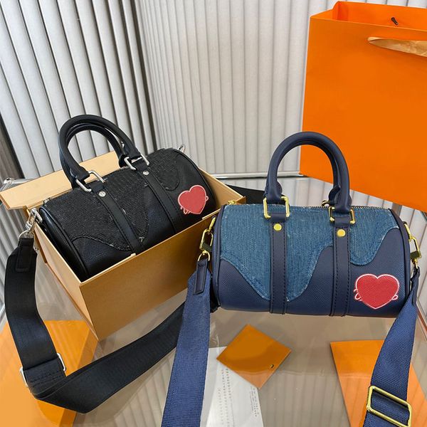 cowboy pillow bag women crossbody shoulder bags small handbags purse genuine leather zipper closure removable wide strap fashion letters
cowboy pillow bag women crossbody shoulder bags small handbags purse genuine leather zipper closure removable wide strap fashion letters