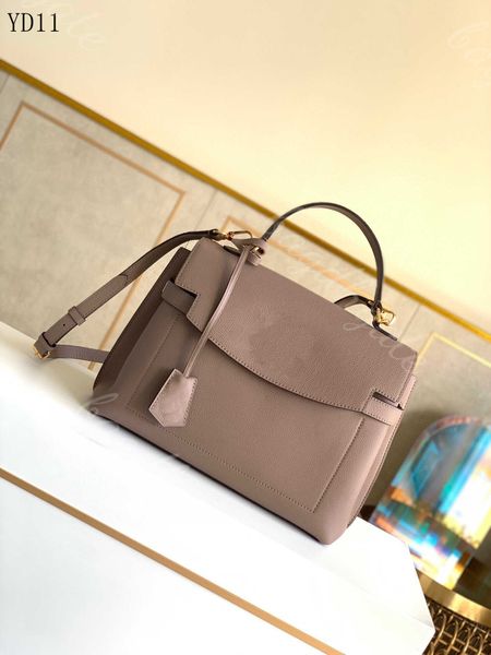 designers luxurys lvity bag wallets fashion lady shoulder crossbody tote clutch handbags backpack fanny one handle purses women
designers luxurys lvity bag wallets fashion lady shoulder crossbody tote clutch handbags backpack fanny one handle purses women