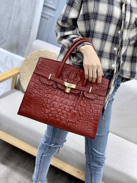 designer tote large bag women shopping handbaglayer genuine cow leather inch capacity handbag single shoulder messenger crocodile
designer tote large bag women shopping handbaglayer genuine cow leather inch capacity handbag single shoulder messenger crocodile