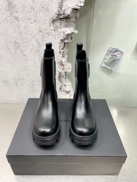 european station 2022 autumn and winter boots leather thick soles lightweight non slip chelsea short boots round toe fashion sleeve, Black
european station 2022 autumn and winter boots leather thick soles lightweight non slip chelsea short boots round toe fashion sleeve, Black