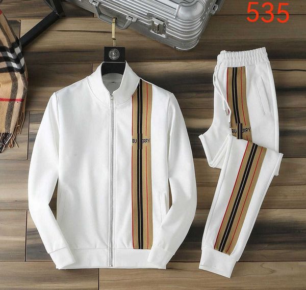2023 designer mens womens tracksuits sweatshirts suits track sweat tracksuit spring hoodie&pants two pieces jogger sets for men letter print, Gray
2023 designer mens womens tracksuits sweatshirts suits track sweat tracksuit spring hoodie&pants two pieces jogger sets for men letter print, Gray