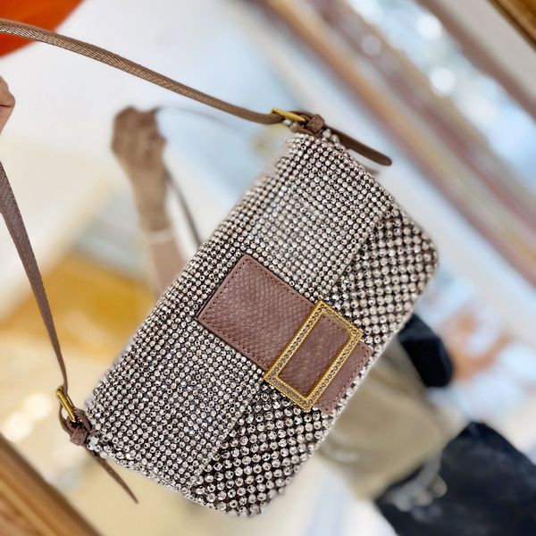 blingbling sparkle designe luxury shoulder bags for women square flap handbags travel crossbody small messenger purses luxurious sacs fashio
blingbling sparkle designe luxury shoulder bags for women square flap handbags travel crossbody small messenger purses luxurious sacs fashio