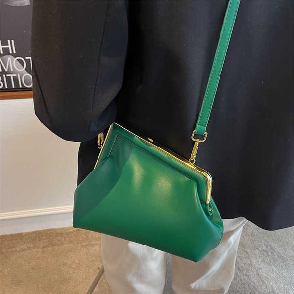 messenger bags autumn 2022 women's shoulder pu soft surface trend solid color messenger simple clip on women's bag
messenger bags autumn 2022 women's shoulder pu soft surface trend solid color messenger simple clip on women's bag