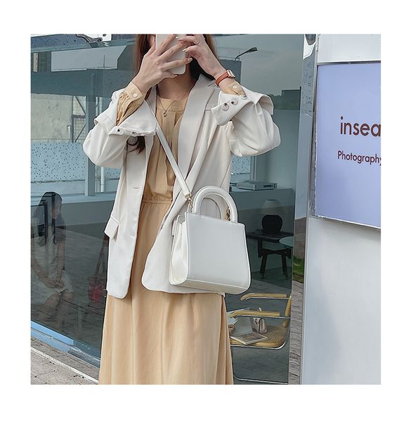 shoulder bags designer tote bag leather handbags new woman handbag weekend plain crossbody luxurys cute totes fashion shopping purses vintag
shoulder bags designer tote bag leather handbags new woman handbag weekend plain crossbody luxurys cute totes fashion shopping purses vintag