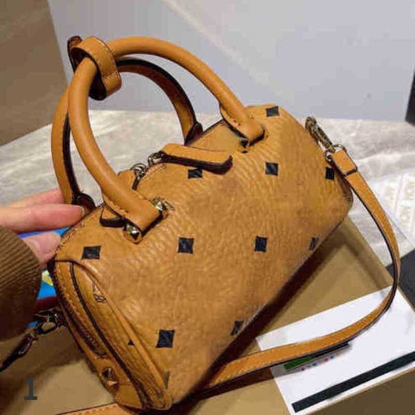 shoulder bags tote women luxurys designers pillow pack handbag genuine leather wallet brands clutch crossbody female purses 221115
shoulder bags tote women luxurys designers pillow pack handbag genuine leather wallet brands clutch crossbody female purses 221115
