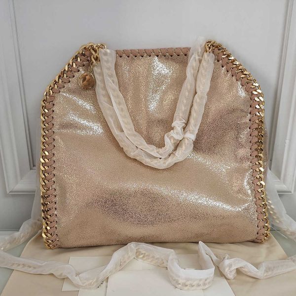 Shoulder Bags Classic Brand Style Chain Women Bag Designer Handbag 221115, Silver
Shoulder Bags Classic Brand Style Chain Women Bag Designer Handbag 221115, Silver
