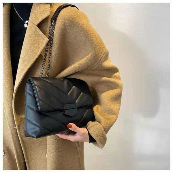 evening bags chain women's 2022 new versatile crossbody mesh one shoulder simple small square bag
evening bags chain women's 2022 new versatile crossbody mesh one shoulder simple small square bag