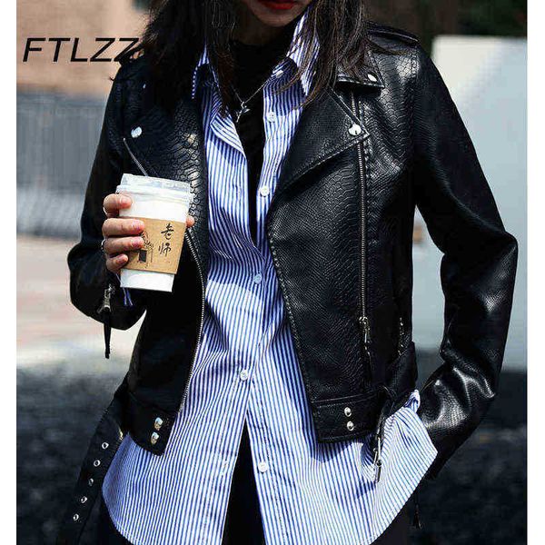 new women streetwear short leather jacket spring autumn turn down collar biker jacket female vintage moto pu jackets runaway j220727, Black
new women streetwear short leather jacket spring autumn turn down collar biker jacket female vintage moto pu jackets runaway j220727, Black