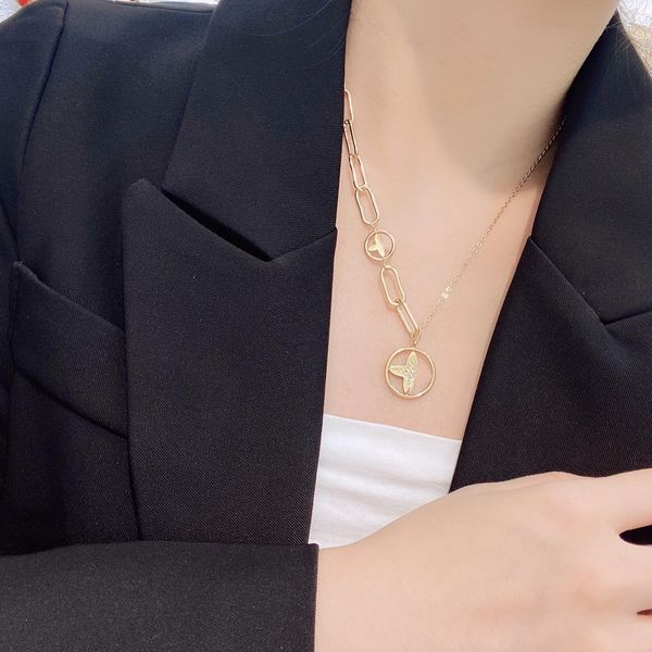 exclusive couple style square flower pendant luxury charm jewelry pendant necklace designer brand long chain selected quality accessories ro, Silver
exclusive couple style square flower pendant luxury charm jewelry pendant necklace designer brand long chain selected quality accessories ro, Silver