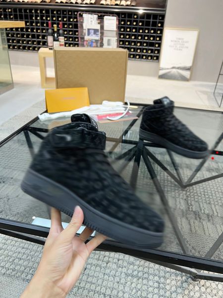 man martin short boots cowhide belt buckle metal men shoes classic bee thick heels leather designer high heeled fashion diamond boot large s, Black
man martin short boots cowhide belt buckle metal men shoes classic bee thick heels leather designer high heeled fashion diamond boot large s, Black