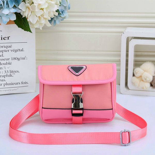 mini triangle bag luxuries designer women bag symbole shoulder solid color buckle with lock detachable wide shoulders strap clutch bags
mini triangle bag luxuries designer women bag symbole shoulder solid color buckle with lock detachable wide shoulders strap clutch bags