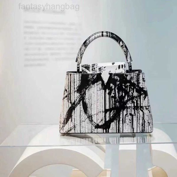 designer luxury women the tote bag fashion versatile handbags shoulder crossbody bags purse tories totes large capacity saddle wallets 7a t
designer luxury women the tote bag fashion versatile handbags shoulder crossbody bags purse tories totes large capacity saddle wallets 7a t