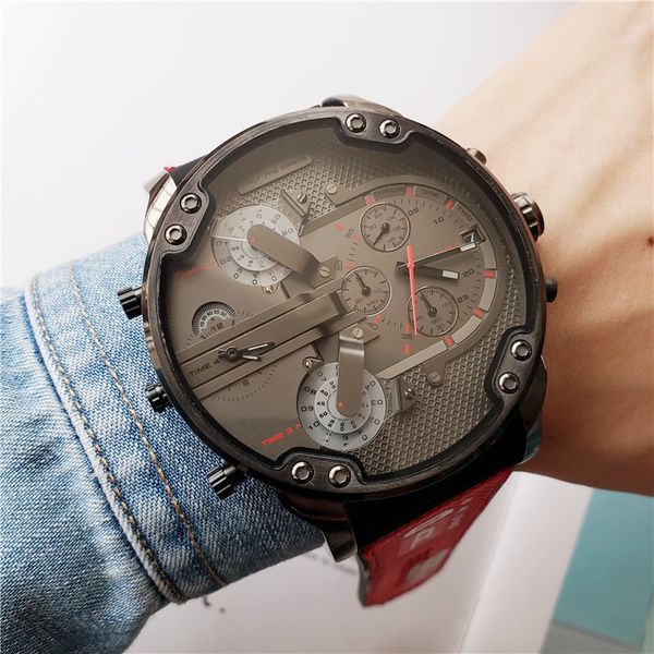 men's sports quartz dz watch full function double movement three eye six needle all hands can operate 57mm large dial red leather belt, Slivery;brown
men's sports quartz dz watch full function double movement three eye six needle all hands can operate 57mm large dial red leather belt, Slivery;brown