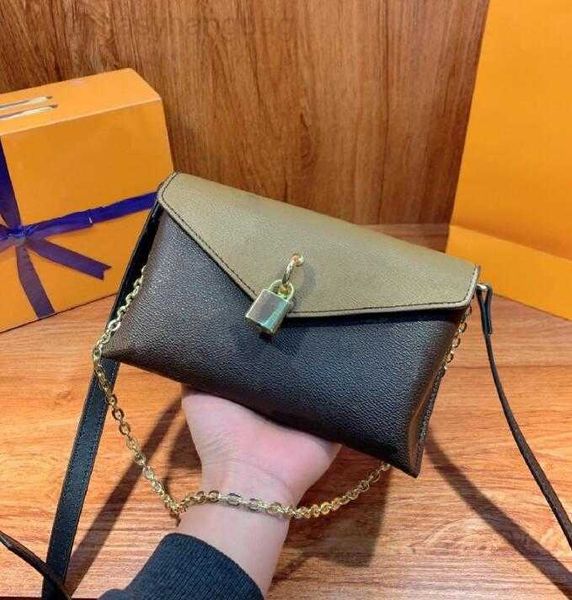 designer luxury women the tote bag fashion versatile handbags shoulder crossbody bags purse tories totes large capacity saddle wallets 7a d
designer luxury women the tote bag fashion versatile handbags shoulder crossbody bags purse tories totes large capacity saddle wallets 7a d