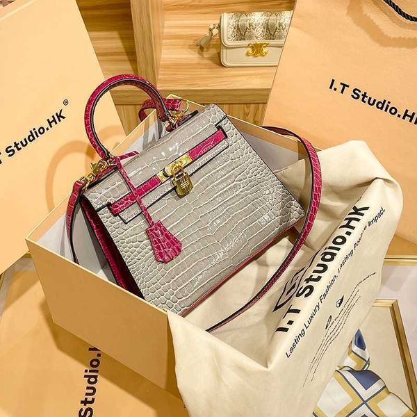 luxury pattern designer totes crocodile classic kellies high handle handbags female bag end feeling summ
luxury pattern designer totes crocodile classic kellies high handle handbags female bag end feeling summ