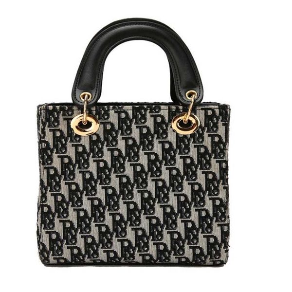 women's bag new fashion printed portable princess red letter one shoulder messenger bag designer handbags
women's bag new fashion printed portable princess red letter one shoulder messenger bag designer handbags