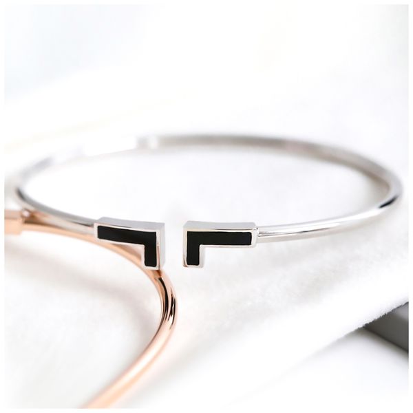T Bracelet Letter Bracelets White Gold Diamond Bangle Rose Gold Braclets Armband Stylish Bangles Silver Braclet Pulsera Plata Hombre Bracciale Mamma Bracciali
T Bracelet Letter Bracelets White Gold Diamond Bangle Rose Gold Braclets Armband Stylish Bangles Silver Braclet Pulsera Plata Hombre Bracciale Mamma Bracciali