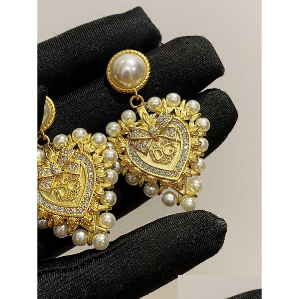 dangle chandelier dangle chandelier love retro earrings womens middleaged pearl heartshaped light luxury niche highend earringsdan dh1sp, Silver
dangle chandelier dangle chandelier love retro earrings womens middleaged pearl heartshaped light luxury niche highend earringsdan dh1sp, Silver
