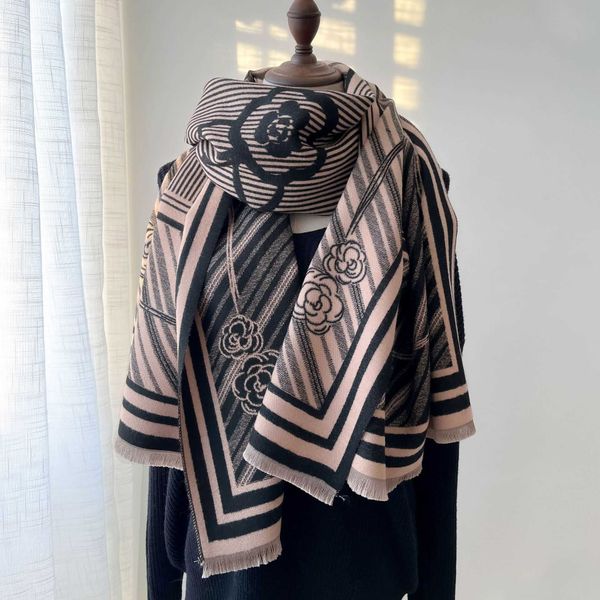 new 2022 cashmere scarves womens long camellia striped shawls winter thickened necklaces, Blue;gray
new 2022 cashmere scarves womens long camellia striped shawls winter thickened necklaces, Blue;gray