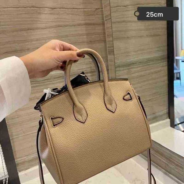 shoulder messenger 2021 new head leather home women's designer clutch bag birkinbag platinum handbag gatx purses ladies
shoulder messenger 2021 new head leather home women's designer clutch bag birkinbag platinum handbag gatx purses ladies