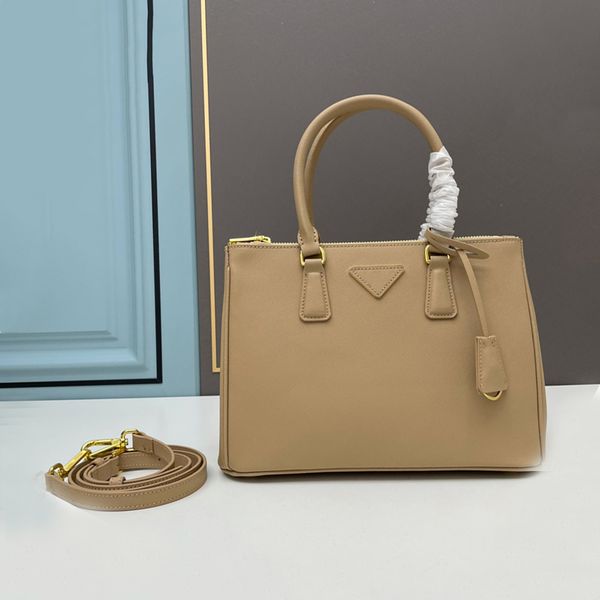 authentic original quality designer bag milano large classic saffiano retro tote fashion messenger handbags in genuine leather women man unb
authentic original quality designer bag milano large classic saffiano retro tote fashion messenger handbags in genuine leather women man unb