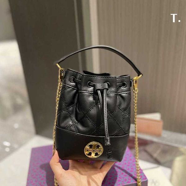 handbags t0ryburchs designer 2022 women's willa mini sheepskin rhombic lattice drawstring bucket single small square shoulder crossbody
handbags t0ryburchs designer 2022 women's willa mini sheepskin rhombic lattice drawstring bucket single small square shoulder crossbody