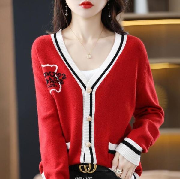 women's sweaters 2022 autumn new cashmere cardigan women small bear embroider color matching sweater v-neck knit thick coat lady, White;black
women's sweaters 2022 autumn new cashmere cardigan women small bear embroider color matching sweater v-neck knit thick coat lady, White;black