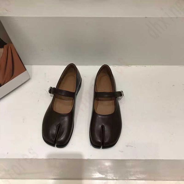 casual shoes leather shoes toe shoe women espadrilles ballerina woman split toe flats cozy soft soled, Black
casual shoes leather shoes toe shoe women espadrilles ballerina woman split toe flats cozy soft soled, Black