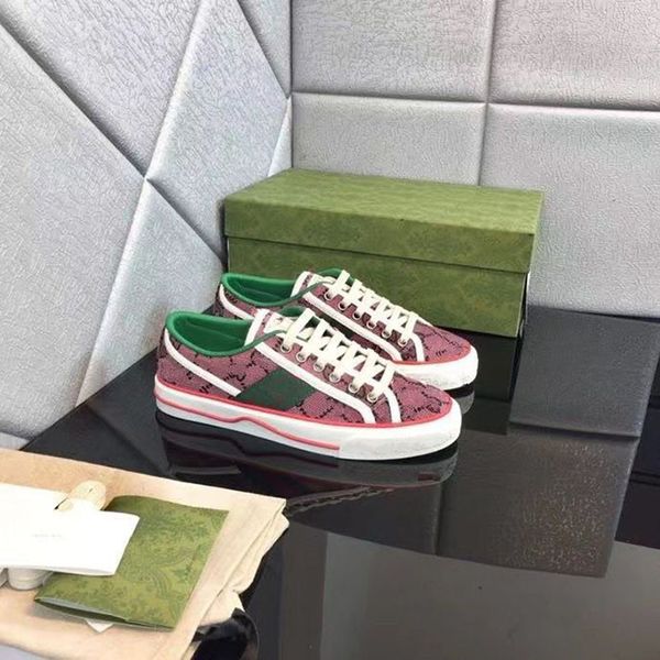designers tennis 1977 sneaker luxurys canvas shoe washed jacquard denim shoes women men trainer ace rubber sole embroidered vintage sneakers, Red;white
designers tennis 1977 sneaker luxurys canvas shoe washed jacquard denim shoes women men trainer ace rubber sole embroidered vintage sneakers, Red;white